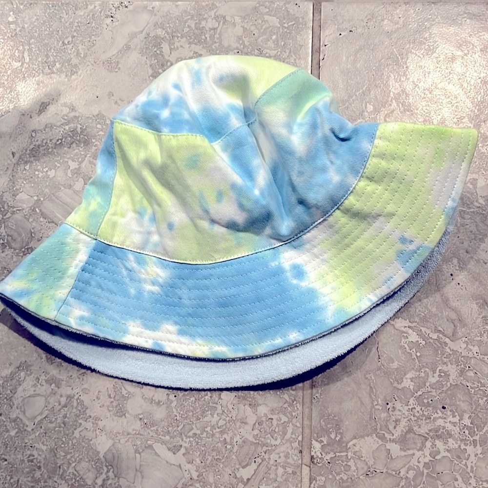NWT Jenni Reversible Tie Dye Terry Cloth Hat, One Size New w/Tag $39.99 - Picture 2 of 6